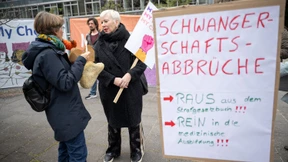 „Schwangerschaftsabbrüche gehören nicht ins Strafrecht“