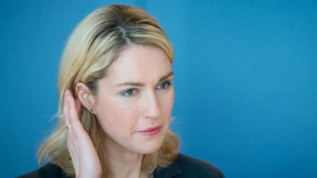 Ministerin auf den dritten Blick