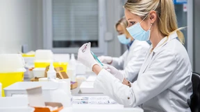 Weniger positive Corona-Tests in Hessen