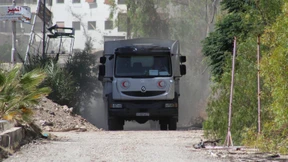 Nahrungsmittel erreichen erstmals belagerte Rebellenhochburg