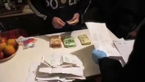 Wer nicht kaufen wollte, dem zerstachen sie die Reifen