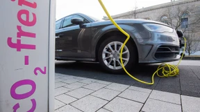 Einfacher zahlen an der Ladesäule