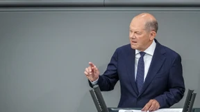 Warum musste erst ein Polizist erstochen werden?