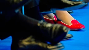 Tretet doch einfach zurück!