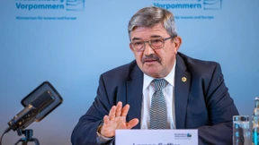 Zwei Polizeibeamte in Mecklenburg-Vorpommern vom Dienst suspendiert