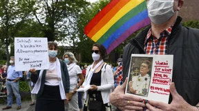 Umfrage: Katholiken wollen Abberufung Woelkis