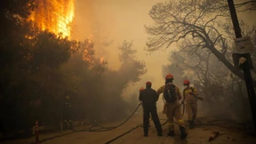 Große Feuer wüten in Griechenland