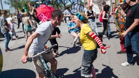 Wie gewaltfrei wird gegen Trump und Co. protestiert?