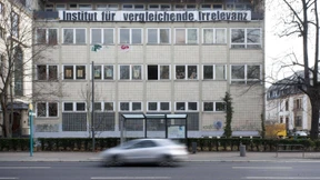 Besetzer im Kettenhofweg wollen bleiben