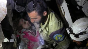 EU: Hilfskonvoi steht vor Aleppo bereit