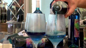 Blauer Wein aus Spanien