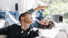 Ihre Kleidung enthält beleidigende Ausdrücke