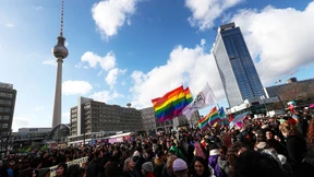 Tausende demonstrieren für Frauenrechte