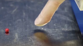 Dieser Roboterfinger hat menschliche Haut