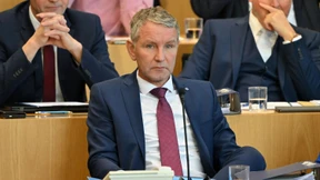 Diskreditieren, wo es nur geht