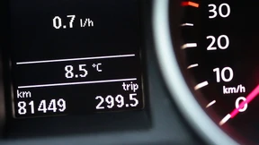 Wenn das Auto in der Garage steht, klingelt das digitale Sparschwein