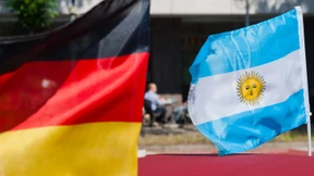 Nach dem Zahlungsausfall sinken die Kurse