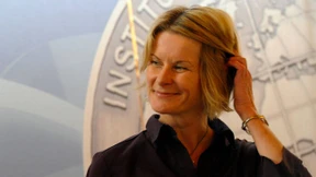 Förden-Hillary auf den Bananenschalen