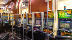 Im Juni soll die Kugel wieder rollen