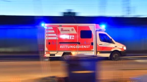 Radler stirbt nach Sturz und Autofahrer nach Kollision mit Bäumen