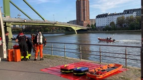 Mann stirbt nach Sprung in den Main