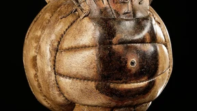 Volleyball aus „Cast Away“-Film mit Tom Hanks versteigert