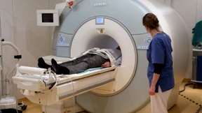 So kommen Sie schneller an einen MRT-Termin