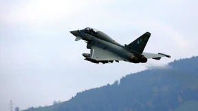 Beihilfe zu Kriegsverbrechen durch (legale) Waffenlieferungen?