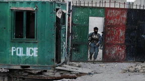 Taliban greifen Flughafen von Kandahar an