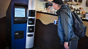 Weltweit erster Bitcoin-Geldautomat eingeweiht