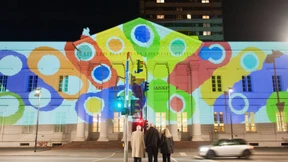 Wege durch die Stadt des Lichts