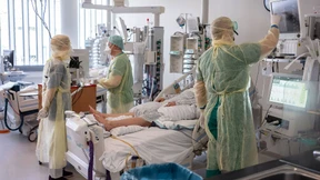 Kliniken schalten wieder auf Krisenmodus