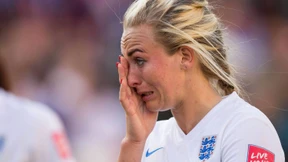 Engländerinnen schlagen sich selbst