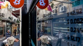 Bitcoin fällt auf Jahrestief