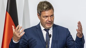 Habeck appelliert an Grünen-Fraktion, Scholz’ Machtwort zu akzeptieren