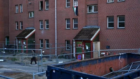 Die Abrissbirne schwingt vorerst weiter