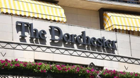 Reiche Männer sollen zahlreiche Hostessen belästigt haben