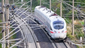 Vier Mal täglich mit dem ICE-Sprinter von Frankfurt nach Hamburg