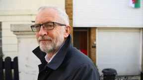 Labour will vorgezogenen Wahlen im Dezember doch zustimmen