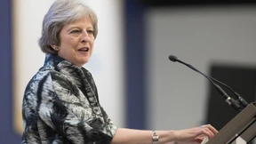 May kommt Brexit-Hardlinern entgegen