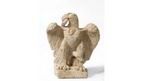 Altrömischer Adler ausgegraben