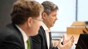 Der Druck steigt – Habeck vor dem Wirtschaftsausschuss