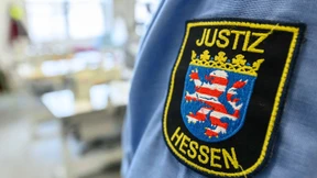 Häftling bei Brand in Einzelzelle verletzt