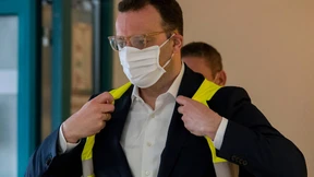 Spahn hält Lockerungen der Maßnahmen für möglich