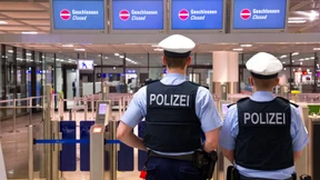 Polizei stoppt drei Mädchen auf dem Weg in den Dschihad