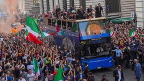 Scharfe Kritik an Busfahrt durch Rom nach EM-Titel