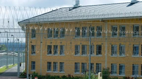 Ausbruch mit der Unkrautkralle 