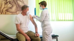 Etwa 24.000 neue Corona-Fälle und weiterer Rückgang der Inzidenz