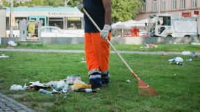 Parkwächter mit Hunden gegen Müll und Vandalen