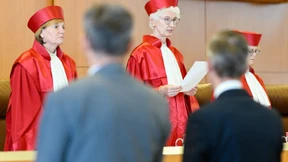 Ausschussvorsitzende, Verfassungsschutz und die Tierschutzpartei in Karlsruhe